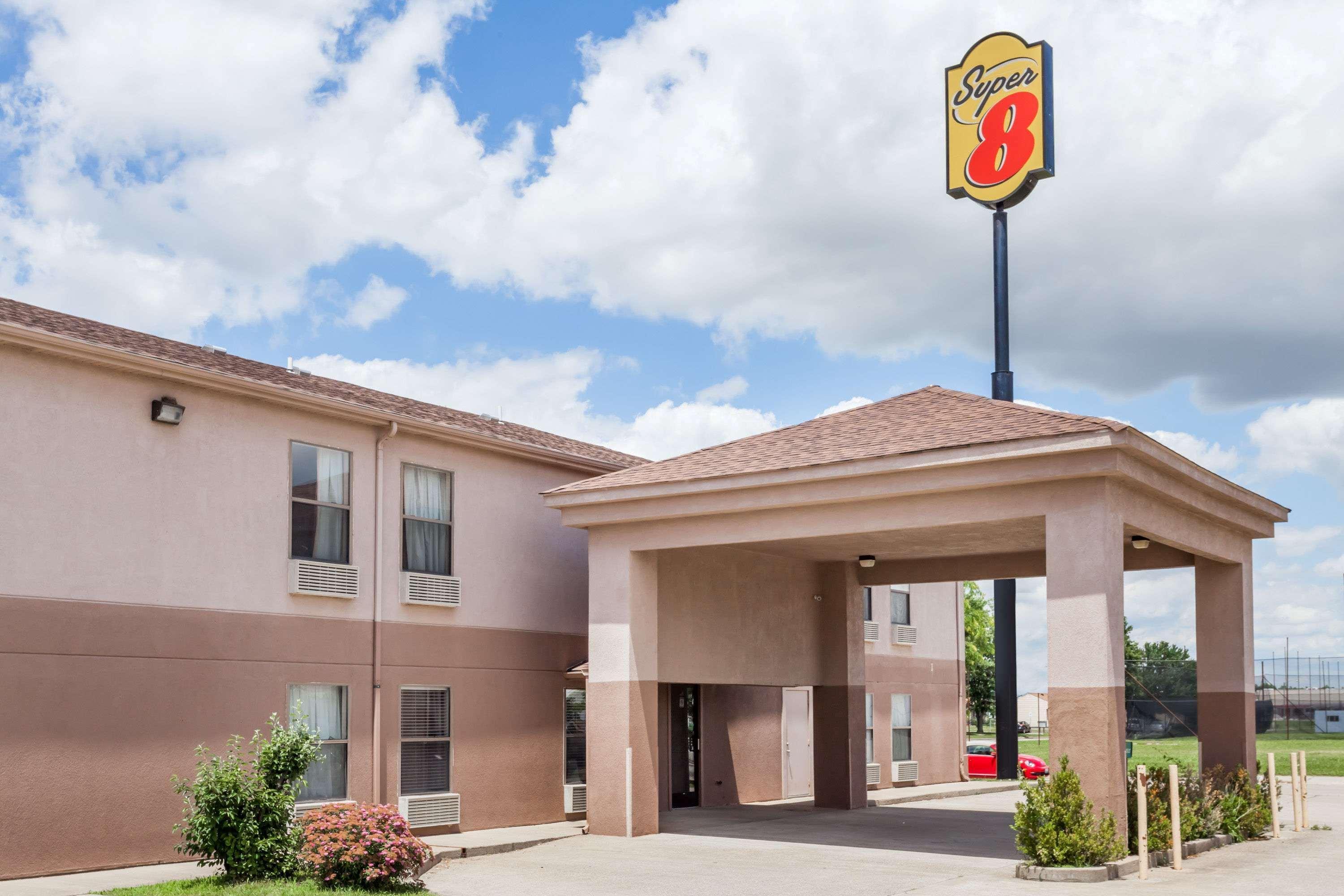 מלון Super 8 By Wyndham Harrisburg מראה חיצוני תמונה